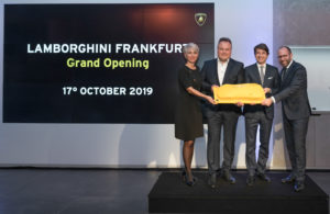 Von der Klassikstadt zieht der Showroom inklusive Service in den benachbarten Cassellapark und vergrößert sich um mehr als das Dreifache.